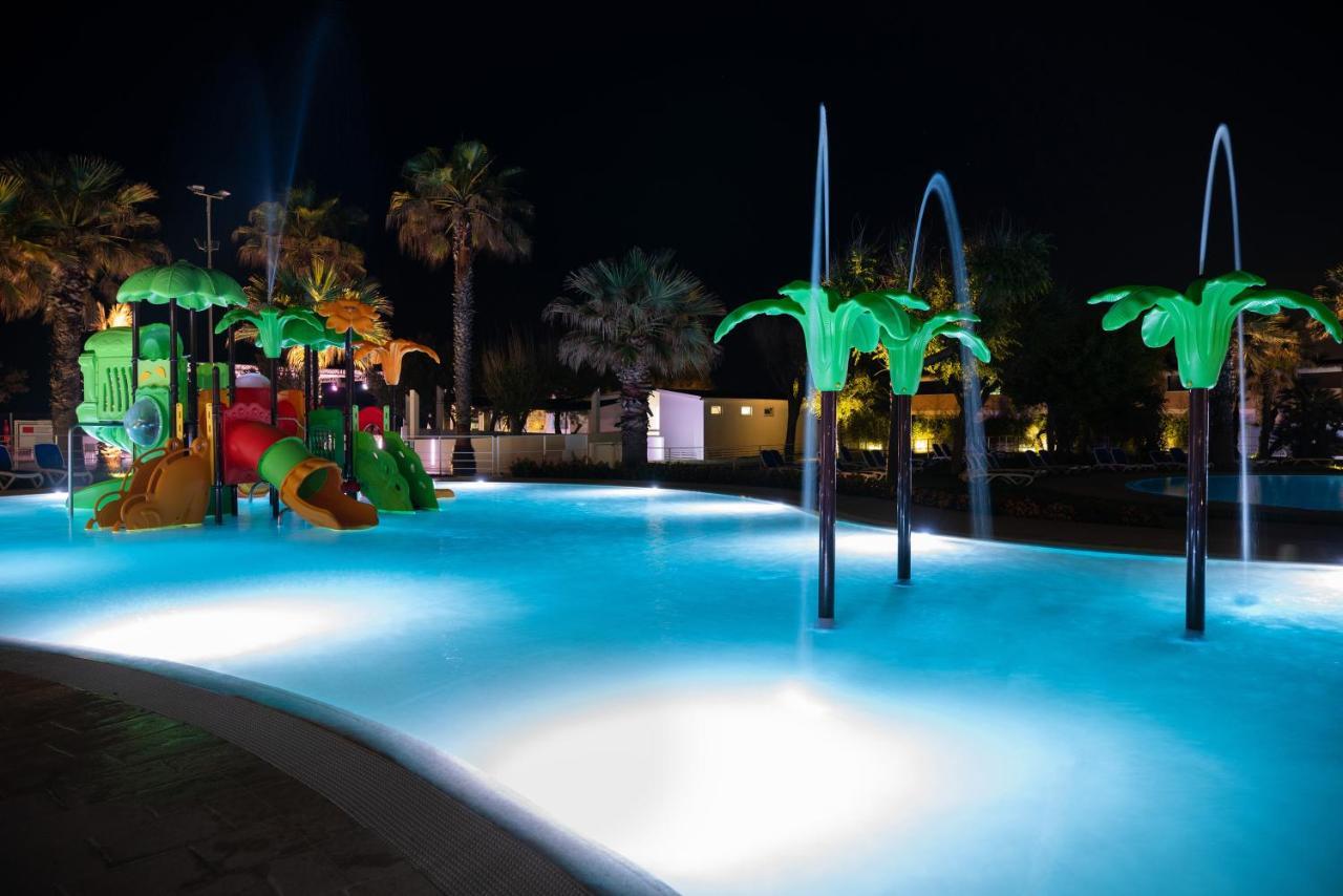 Holiday Family Village Porto Sant'Elpidio Bagian luar foto