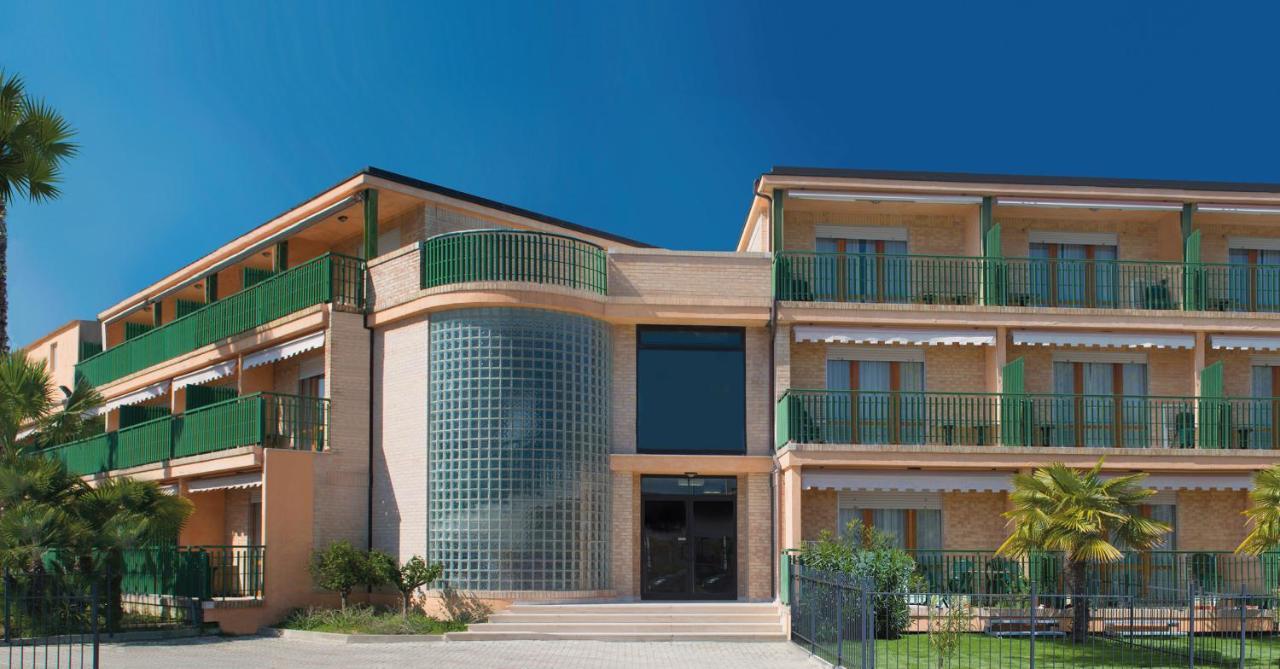 Holiday Family Village Porto Sant'Elpidio Ruang foto